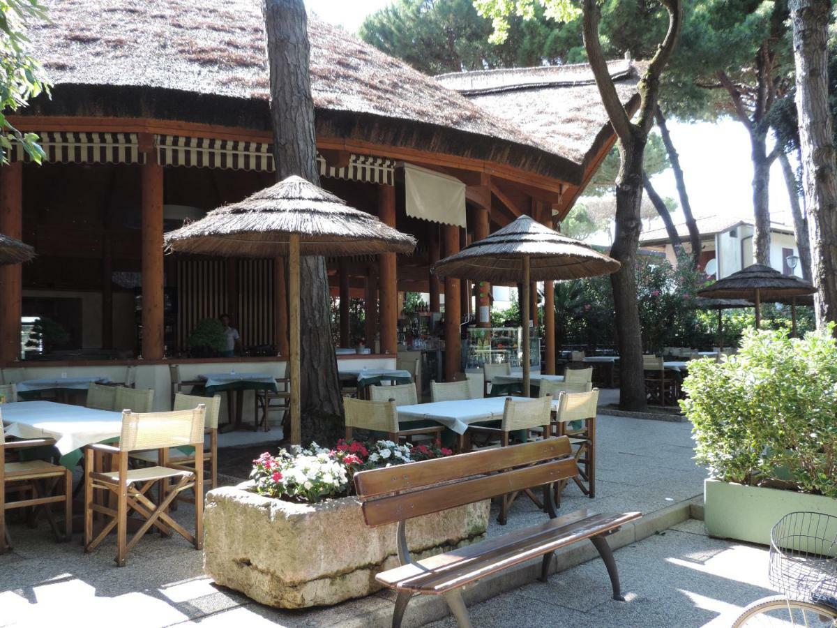 Victoria Mobilehome In Camping Mare E Pineta Lido di Spina Exterior photo